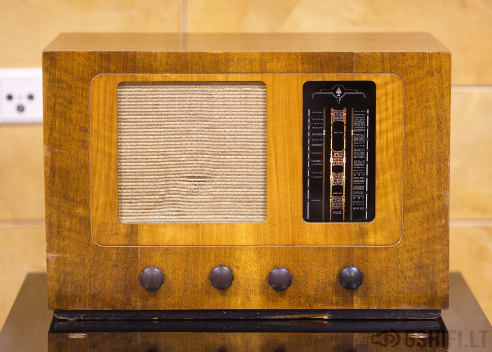 BUSH RADIO TYPE A.C.81 Lempinė Radija